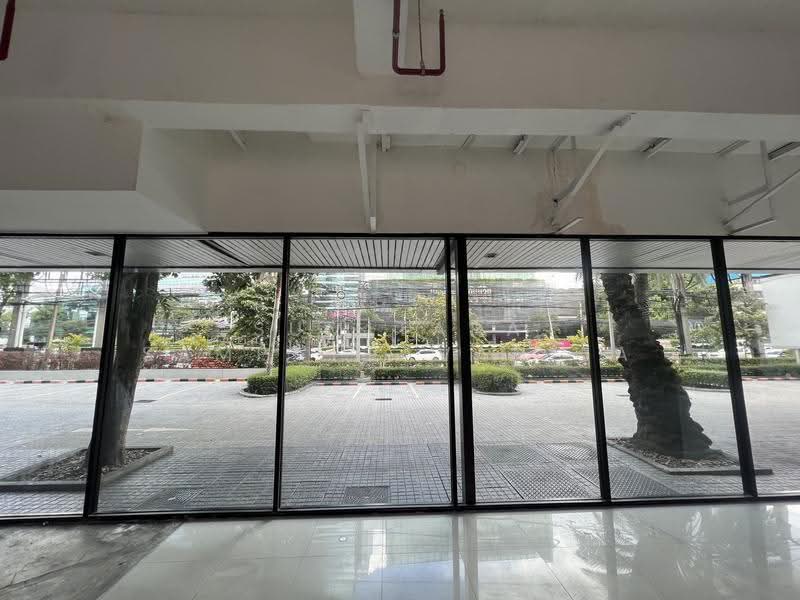 Space for rent Ratchadaphisek, Bangkok, Din Daeng, Bangkok, , 181 sqm, Retail Space For Rent, by Sumitara Sampattavanija, 500564572 - DDproperty.com
