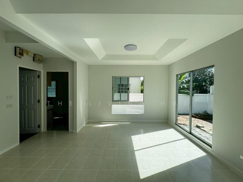 Prueklada Rangsit Klong 4, Pathum Thani, Sawai Pracharat Road, Lat Sawai, Lam Luk Ka, Pathum Thani, 3 Bedrooms, 122 sqm, Single Detached House For Sale, by THE LIVING HUB, 500564576 - DDproperty.com