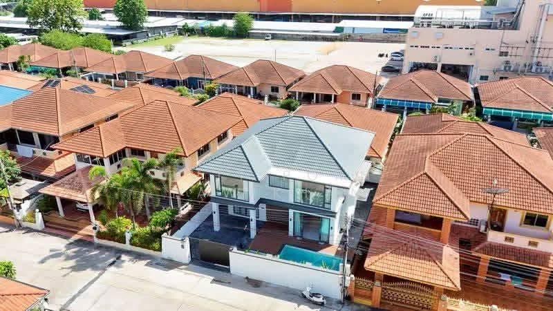 undefined, Chon Buri (Pattaya), Nong Pru, Bang Lamung (Pattaya), Chon Buri (Pattaya), 6 Bedrooms, 230 sqm, Single Detached House For Sale, by Thitiporn Pawikham, 500564578 - DDproperty.com