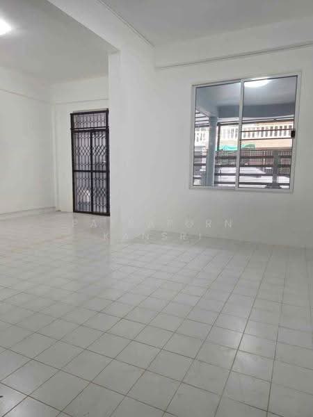 4-BR House, Bangkok, Lat Phrao, Bangkok, 4 Bedrooms, 220 sqm, Single Detached House For Sale, by Patraporn Kansri, 500564598 - DDproperty.com