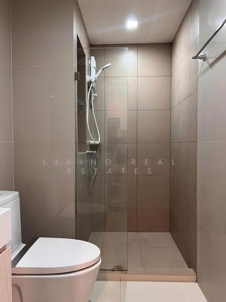 Rich Park @ Triple Station, Bangkok, 591 Srinakarin Road, Suan Luang, Bangkok, 1 Bedroom, 29 sqm, Condo For Rent, by Living Real Estates, 500564608 - DDproperty.com