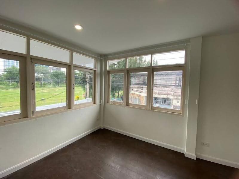2-BR House, Bangkok, Wong Sawang, Bang Sue, Bangkok, 2 Bedrooms, 141 sqm, Single Detached House For Sale, by Patraporn Kansri, 500564610 - DDproperty.com