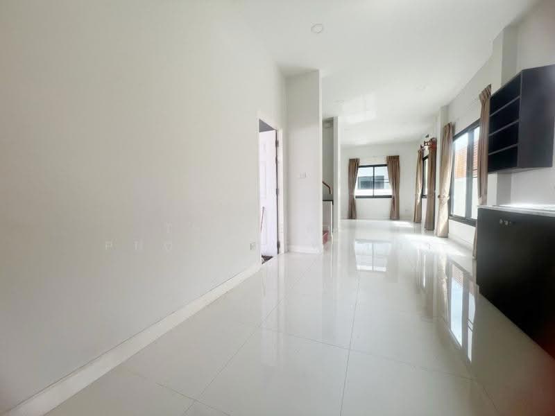 ธรรมชาติ คลอง 8, Pathum Thani, Lam Phak Kut, Thanyaburi, Pathum Thani, 3 Bedrooms, 150 sqm, Semi-Detached House (Twin House) For Sale, by The Best Property ปลา, 500564626 - DDproperty.com