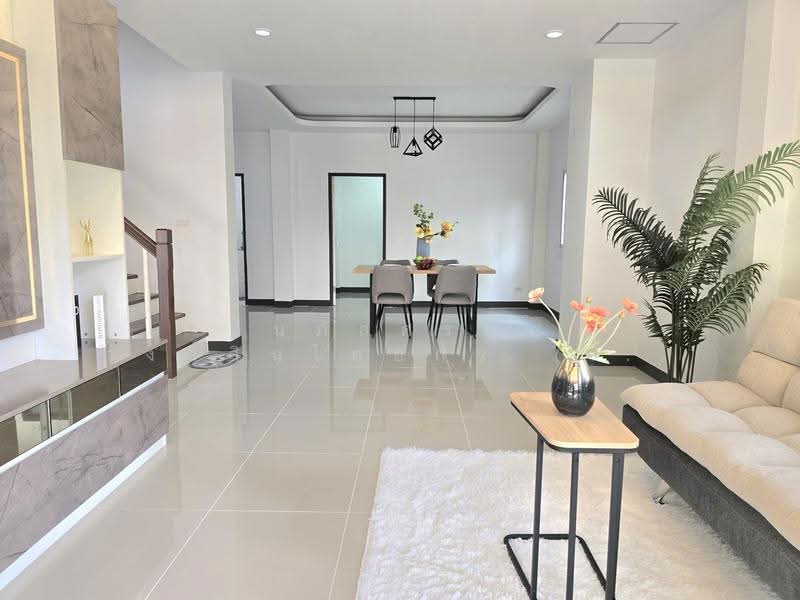 หมู่บ้าน บุรีรมย์ เลียบคลองสอง23 คลองสามวา, กรุงเทพ, เลียบคลองสอง23, สามวาตะวันตก, คลองสามวา, กรุงเทพ, 120 ตร.ม., บ้านแฝด ขาย, โดย นภัสศรณ์ วงศ์สินไทยกร (นันท์), 500564659 - DDproperty.com