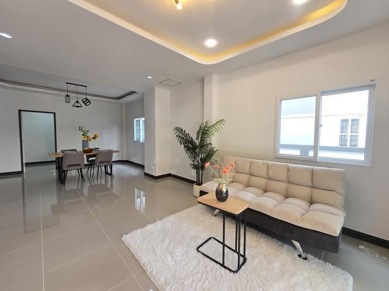 หมู่บ้าน บุรีรมย์ เลียบคลองสอง23 คลองสามวา, กรุงเทพ, เลียบคลองสอง23, สามวาตะวันตก, คลองสามวา, กรุงเทพ, 120 ตร.ม., บ้านแฝด ขาย, โดย นภัสศรณ์ วงศ์สินไทยกร (นันท์), 500564659 - DDproperty.com