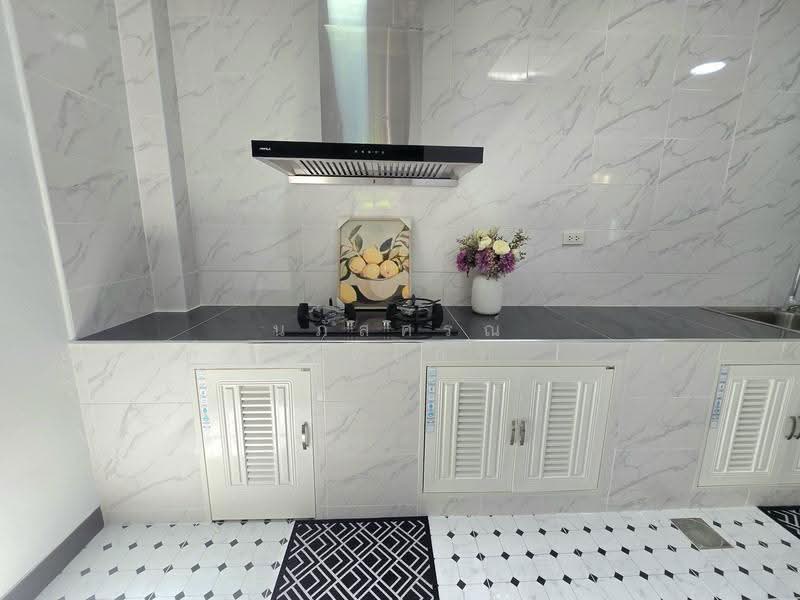 หมู่บ้าน บุรีรมย์ เลียบคลองสอง23 คลองสามวา, Bangkok, เลียบคลองสอง23, Sam Wa Tawan Tok, Khlong Sam Wa, Bangkok, 4 Bedrooms, 120 sqm, Semi-Detached House (Twin House) For Sale, by นภัสศรณ์ วงศ์สินไทยกร (นันท์), 500564659 - DDproperty.com