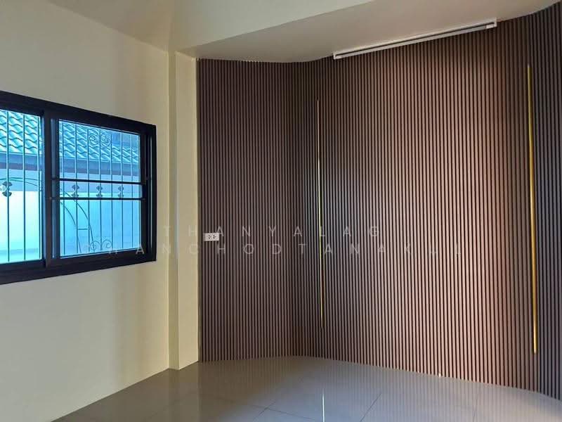 undefined, Chon Buri (Pattaya), Nong Pru, Bang Lamung (Pattaya), Chon Buri (Pattaya), 4 Bedrooms, 300 sqm, Single Detached House For Sale, by Thanyalag Chanchodtanakul, 500564665 - DDproperty.com