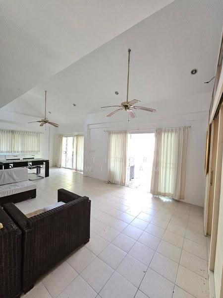 4-BR House, Surat Thani, Talat, Muang Surat Thani, Surat Thani, 4 Bedrooms, 382 sqm, Single Detached House For Sale, by Thitiporn Pawikham, 500564728 - DDproperty.com