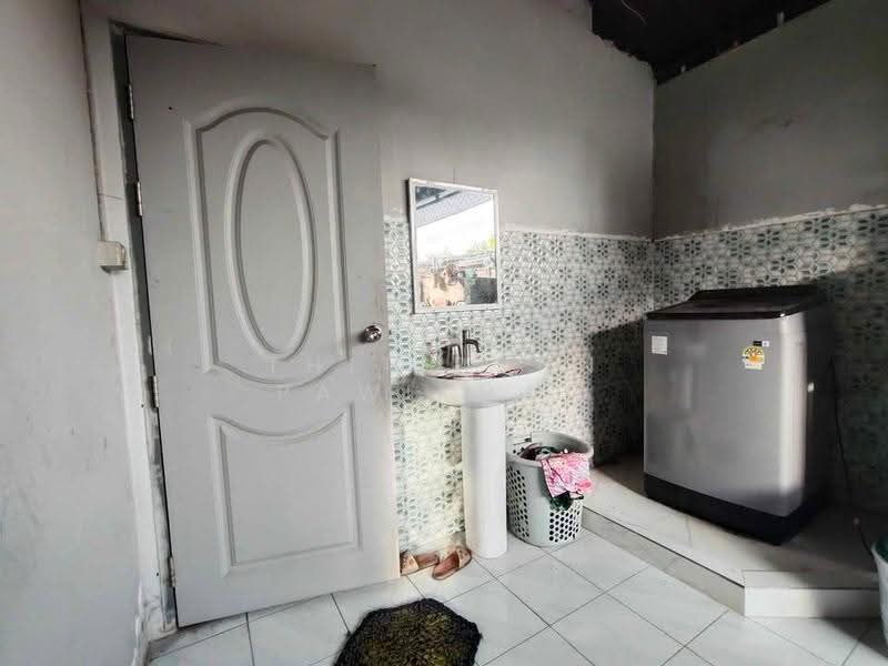 5-BR House, Chon Buri (Pattaya), Bueng, Si Racha, Chon Buri (Pattaya), 5 Bedrooms, 377 sqm, Single Detached House For Sale, by Thitiporn Pawikham, 500564733 - DDproperty.com