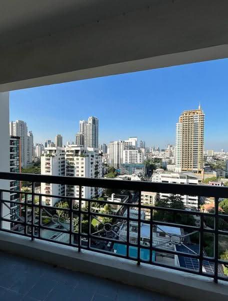 Royal Castle Sukhumvit, Bangkok, 30 Soi Sukhumvit 39, Khlongtoei Nua, Watthana, Bangkok, 3 Bedrooms, 140 sqm, Condo For Sale, by Patraporn Kansri, 500564755 - DDproperty.com