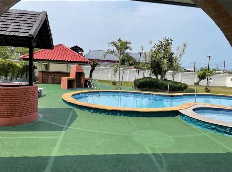 4-BR Villa, Chon Buri (Pattaya), Nong Pru, Bang Lamung (Pattaya), Chon Buri (Pattaya), 4 Bedrooms, 700 sqm, Villa For Sale, by Thitiporn Pawikham, 500564765 - DDproperty.com
