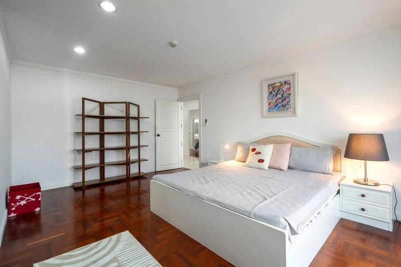 Supalai Place Sukhumvit 39, Bangkok, 175-179 Soi Sukhumvit 39 Sukhumvit Road, Khlong Tan Nua, Watthana, Bangkok, 2 Bedrooms, 138 sqm, Condo For Sale, by Patraporn Kansri, 500564768 - DDproperty.com