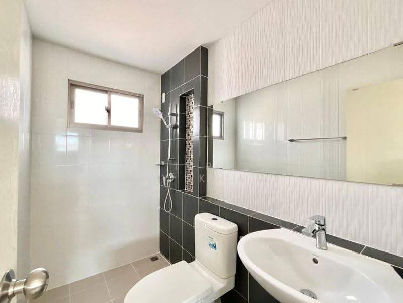 undefined, Chon Buri (Pattaya), Mhueng, Muang Chon Buri, Chon Buri (Pattaya), 4 Bedrooms, 250 sqm, Single Detached House For Sale, by Thitiporn Pawikham, 500564781 - DDproperty.com