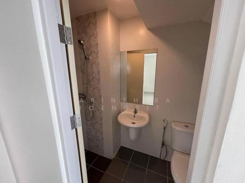 2-BR Townhouse, Bangkok, Sai Mai, Bangkok, 2 Bedrooms, 141 sqm, Townhouse For Sale, by Narinthira Roengrit, 500564795 - DDproperty.com
