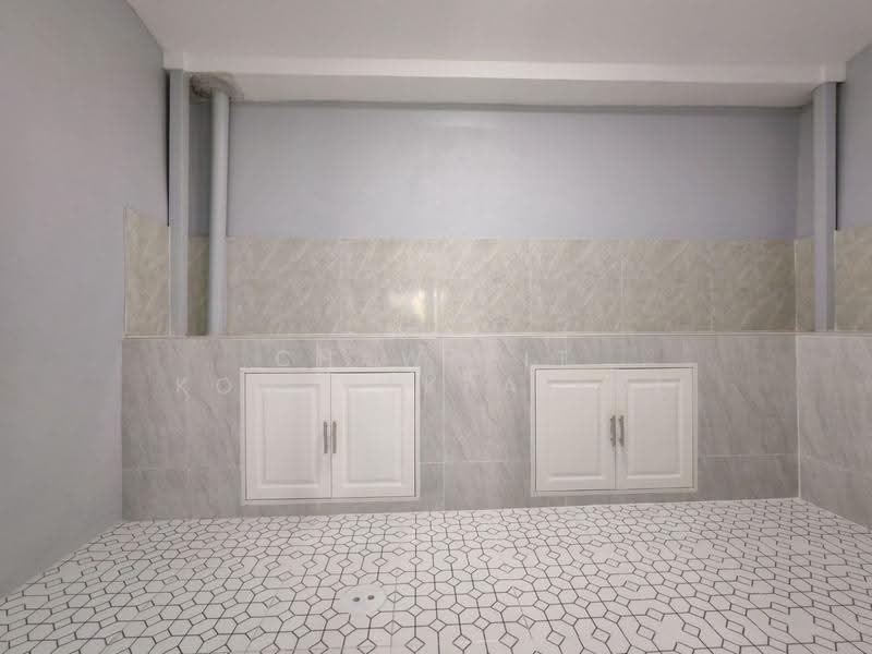 For Sale: Newly renovated 2-story townhouse in Saeng Tham Village (Sukhaphiban 5, Soi 57), Bangkok, สุขาภิบาล 5, O-Ngoen, Sai Mai, Bangkok, 2 Bedrooms, 108 sqm, Townhouse For Sale, by CHAWALIT KONGSAKPAIBUL, 500564800 - DDproperty.com