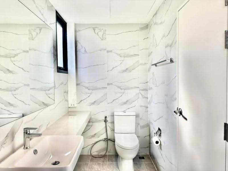 Baan Klang Muang The Edition Sukhumvit-Onnut, bangkok, Soi On Nut, Prawet, Bangkok, 3 Bedrooms, 153 sqm, Semi-Detached House (Twin House) For Sale, by Narinthira Roengrit, 500564824 - DDproperty.com
