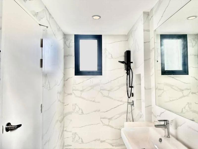 Baan Klang Muang The Edition Sukhumvit-Onnut, bangkok, Soi On Nut, Prawet, Bangkok, 3 Bedrooms, 153 sqm, Semi-Detached House (Twin House) For Sale, by Narinthira Roengrit, 500564824 - DDproperty.com