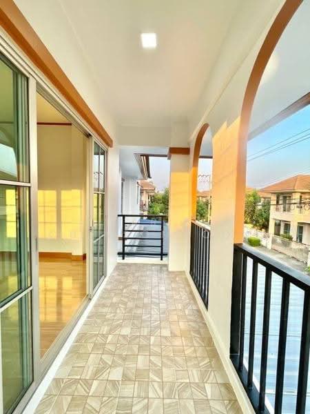 4-BR House, Bangkok, Saen Sab, Min Buri, Bangkok, 4 Bedrooms, 325 sqm, Single Detached House For Sale, by Tarit Chinsomboon, 500564825 - DDproperty.com