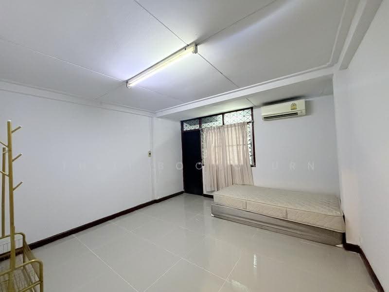 Townhouse For Rent, 5 Minute Walk BTS Punnawithi, Bangkok, Bang Chak, Phra Khanong, Bangkok, 2 Bedrooms, 100 sqm, Townhouse For Rent, by Thiti Boonchurn, 500564827 - DDproperty.com