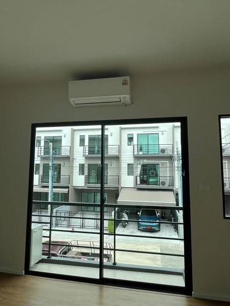 Baan Klang Muang Ramintra : บ้านกลางเมือง รามอินทรา, กรุงเทพ, ซอยกาญจนาภิเษก 6/1, ท่าแร้ง, บางเขน, กรุงเทพ, 145 ตร.ม., ทาวน์เฮ้าส์ ขาย, โดย Tarit Chinsomboon, 500564834 - DDproperty.com