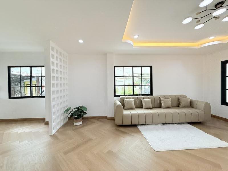 หมู่บ้าน สินทอง ร่มเกล้า28 ลาดกระบัง, Bangkok, ร่มเกล้า28, Khlong Sam Prawet, Lat Krabang, Bangkok, 3 Bedrooms, 80 sqm, Townhouse For Sale, by นภัสศรณ์ วงศ์สินไทยกร (นันท์), 500564840 - DDproperty.com