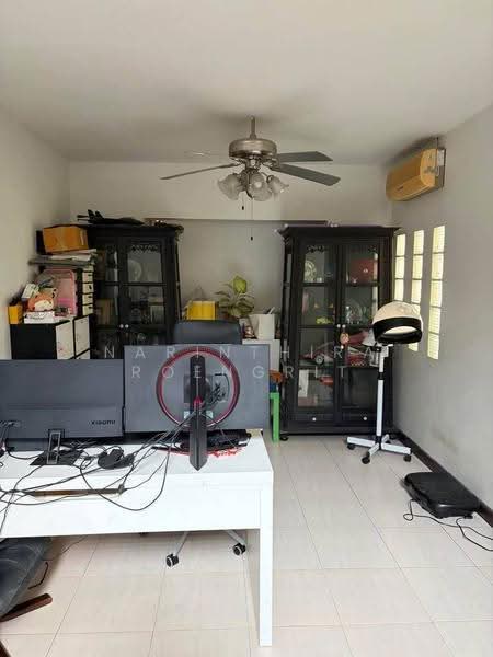4-BR House, Bangkok, Lam Phak Chi, Nong Chok, Bangkok, 4 Bedrooms, 325 sqm, Single Detached House For Sale, by Narinthira Roengrit, 500564844 - DDproperty.com