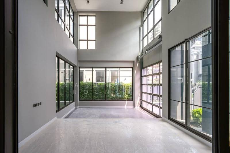 CONNOISSEUR Phatthanakan, Bangkok, Soi Phatthanakan 32, Suan Luang, Bangkok, 6 Bedrooms, 952 sqm, Single Detached House For Sale, by Narinthira Roengrit, 500564859 - DDproperty.com