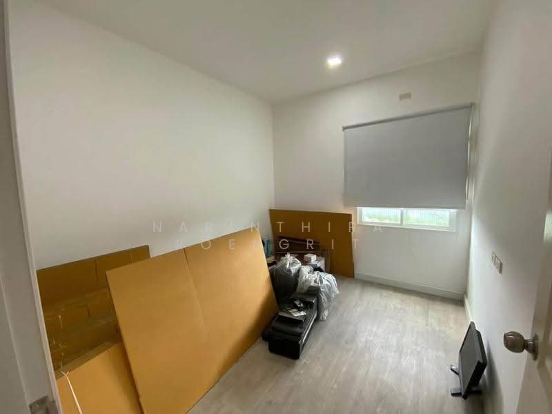 3-BR Townhouse, Bangkok, Saphan Sung, Bangkok, 3 Bedrooms, 204 sqm, Townhouse For Sale, by Narinthira Roengrit, 500564861 - DDproperty.com