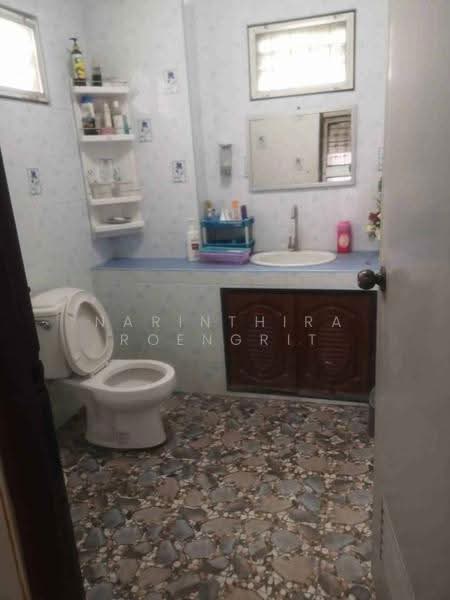4-BR House, Bangkok, Thung Khru, Bangkok, 4 Bedrooms, 220 sqm, Single Detached House For Sale, by Narinthira Roengrit, 500564867 - DDproperty.com