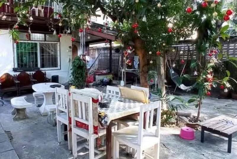 3-BR House, Bangkok, Chan Kasem, Chatuchak, Bangkok, 3 Bedrooms, 240 sqm, Single Detached House For Sale, by Tarit Chinsomboon, 500564875 - DDproperty.com