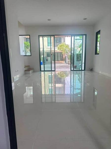 Baan Klang Muang Nawamin 42, Bangkok, Soi Nawamin 42, Nawamin Road, Khlong Kum, Bueng Kum, Bangkok, 3 Bedrooms, 204 sqm, Townhouse For Sale, by Tarit Chinsomboon, 500564888 - DDproperty.com