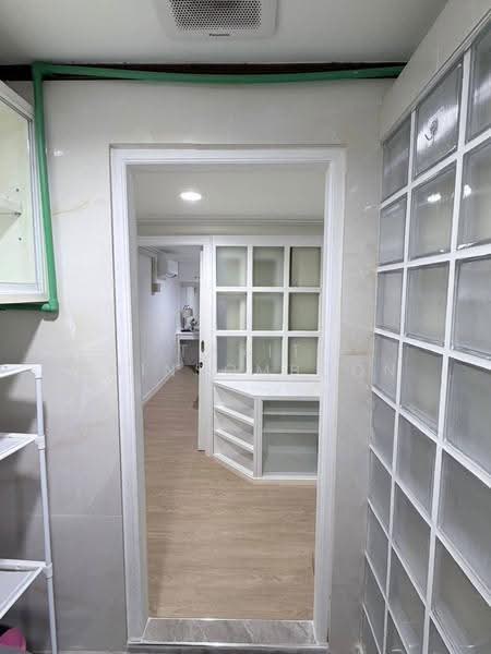 Diamond Tower, Bangkok, Silom, Bang Rak, Bangkok, 2 Bedrooms, 74 sqm, Condo For Rent, by Tarit Chinsomboon, 500564894 - DDproperty.com
