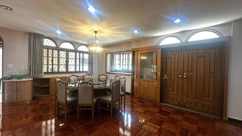 5-BR House, Bangkok, Khong Tan, Khlong Toei, Bangkok, 5 Bedrooms, 434 sqm, Single Detached House For Rent, by Narinthira Roengrit, 500564898 - DDproperty.com