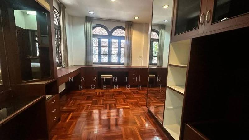 5-BR House, Bangkok, Khong Tan, Khlong Toei, Bangkok, 5 Bedrooms, 434 sqm, Single Detached House For Rent, by Narinthira Roengrit, 500564898 - DDproperty.com
