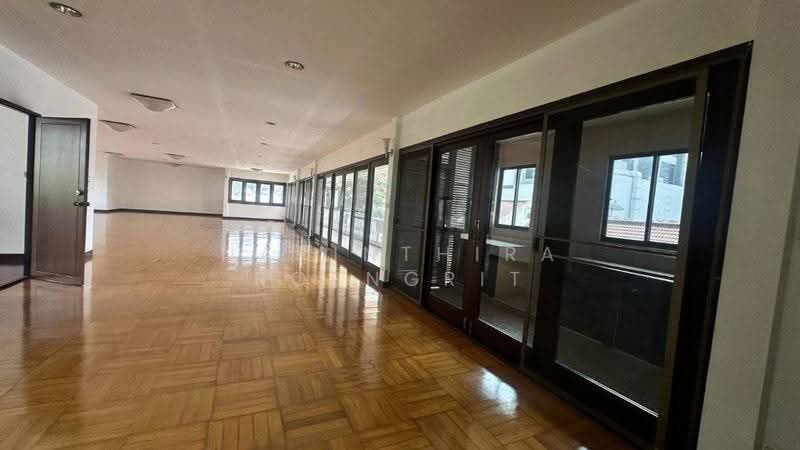 5-BR House, Bangkok, Khong Tan, Khlong Toei, Bangkok, 5 Bedrooms, 434 sqm, Single Detached House For Rent, by Narinthira Roengrit, 500564898 - DDproperty.com