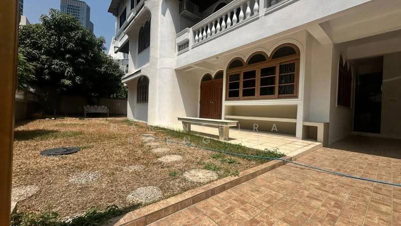 5-BR House, Bangkok, Khong Tan, Khlong Toei, Bangkok, 5 Bedrooms, 434 sqm, Single Detached House For Rent, by Narinthira Roengrit, 500564898 - DDproperty.com