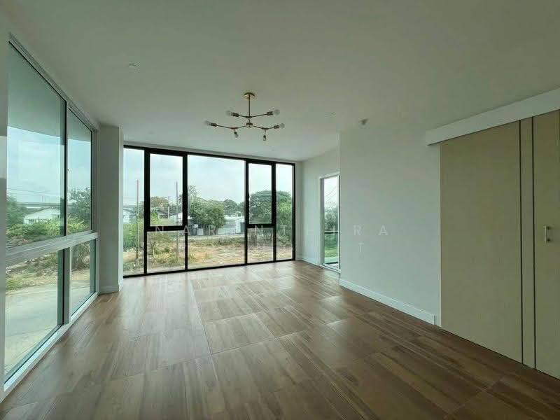 undefined, Bangkok, Prawet, Bangkok, 4 Bedrooms, 488 sqm, Single Detached House For Sale, by Narinthira Roengrit, 500564931 - DDproperty.com