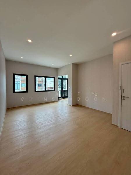 PLEX Onnut - Wongwaen, Bangkok, Sukhaphiban 2 Road, Dok Mai, Prawet, Bangkok, 3 Bedrooms, 76 sqm, Townhouse For Sale, by Tarit Chinsomboon, 500564963 - DDproperty.com