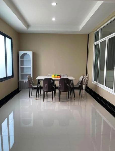 Baan Lalin The Young Executive Onnut-Wongwaen-Suwannabhumi, Bangkok, Chaloem Phrakiat Rama 9 Road, Dok Mai, Prawet, Bangkok, 3 Bedrooms, 140 sqm, Single Detached House For Rent, by Narinthira Roengrit, 500564988 - DDproperty.com