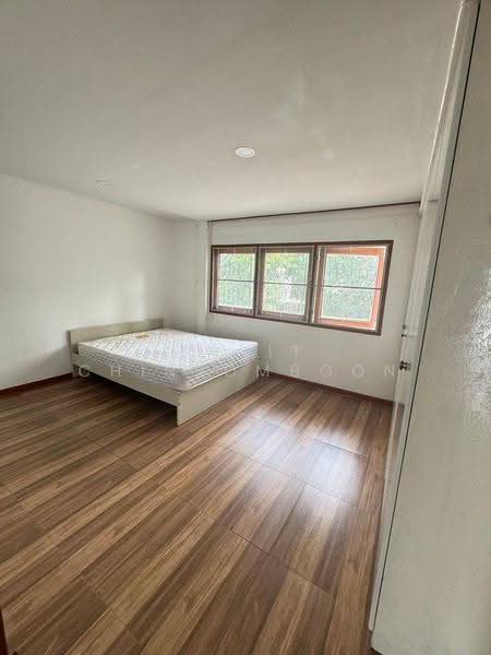 บ้าน 5-ห้องนอน, กรุงเทพ, สวนหลวง, กรุงเทพ, 250 ตร.ม., บ้านเดี่ยว ขาย, โดย Tarit Chinsomboon, 500565115 - DDproperty.com