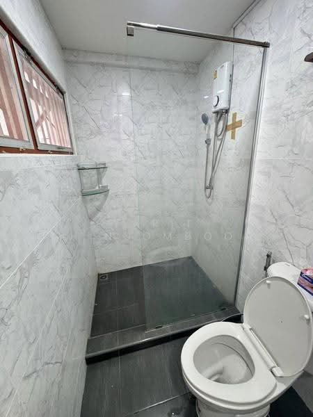 5-BR House, Bangkok, Suan Luang, Bangkok, 5 Bedrooms, 250 sqm, Single Detached House For Sale, by Tarit Chinsomboon, 500565115 - DDproperty.com