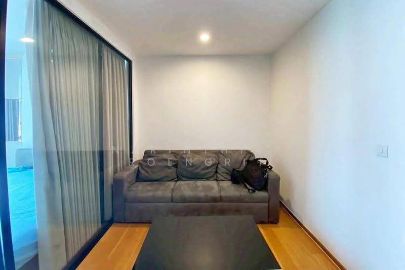 Noble Revo Silom, Bangkok, 88 Soi Surasak Surasak Road, Silom, Bang Rak, Bangkok, 1 Bedroom, 33 sqm, Condo For Sale, by Narinthira Roengrit, 500565178 - DDproperty.com