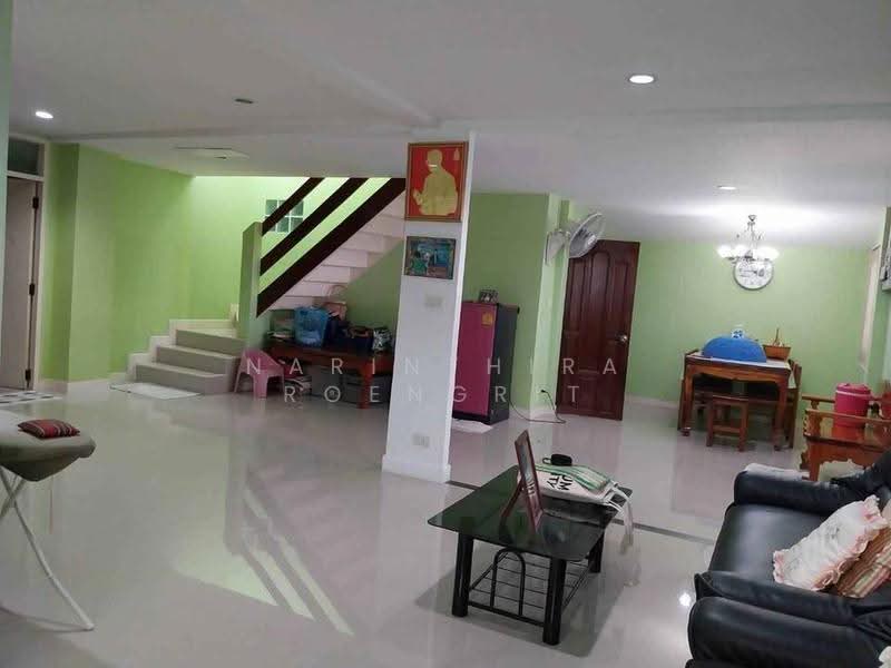 4-BR House, Bangkok, Khlong Kum, Bueng Kum, Bangkok, 4 Bedrooms, 325 sqm, Single Detached House For Sale, by Narinthira Roengrit, 500565229 - DDproperty.com
