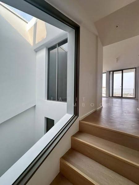 5-BR Townhouse, Bangkok, Phra Kanong Nua, Watthana, Bangkok, 5 Bedrooms, 547 sqm, Townhouse For Sale, by Tarit Chinsomboon, 500565242 - DDproperty.com