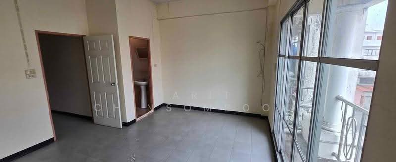 undefined, Bangkok, Khlong Sam Prawet, Lat Krabang, Bangkok, 4 Bedrooms, 445 sqm, Townhouse For Sale, by Tarit Chinsomboon, 500565258 - DDproperty.com