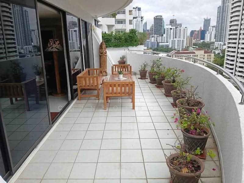 Supalai Place Sukhumvit 39, Bangkok, 175-179 Soi Sukhumvit 39 Sukhumvit Road, Khlong Tan Nua, Watthana, Bangkok, 2 Bedrooms, 142 sqm, Condo For Sale, by Tarit Chinsomboon, 500565260 - DDproperty.com