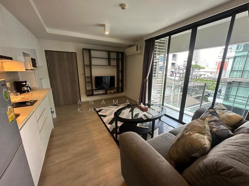 Maestro 02 Ruamrudee, Bangkok, 5-2 Ploenchit Road, Lumphini, Pathum Wan, Bangkok, 1 Bedroom, 33 sqm, Condo For Rent, by Anamalyn Khanarsa, 500565339 - DDproperty.com