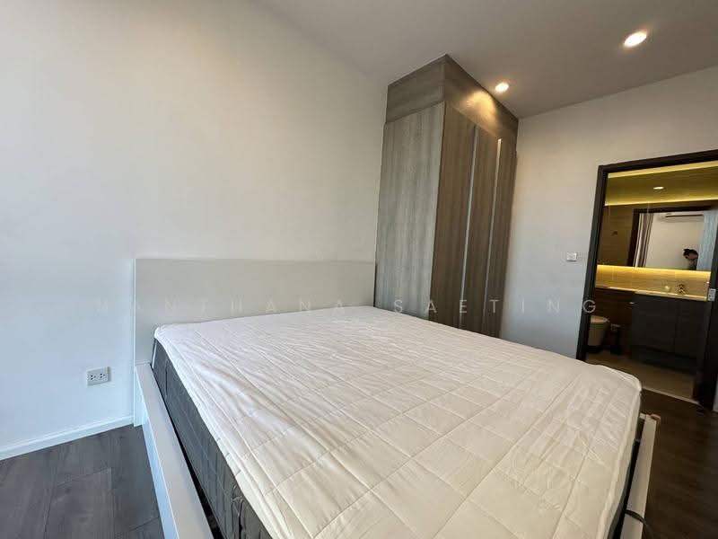 Whizdom Essence, Bangkok, 5 Piyabutr 1 Alley, Bang Chak, Phra Khanong, Bangkok, 1 Bedroom, 36 sqm, Condo For Rent, by Nanthana SaeTing, 500565440 - DDproperty.com