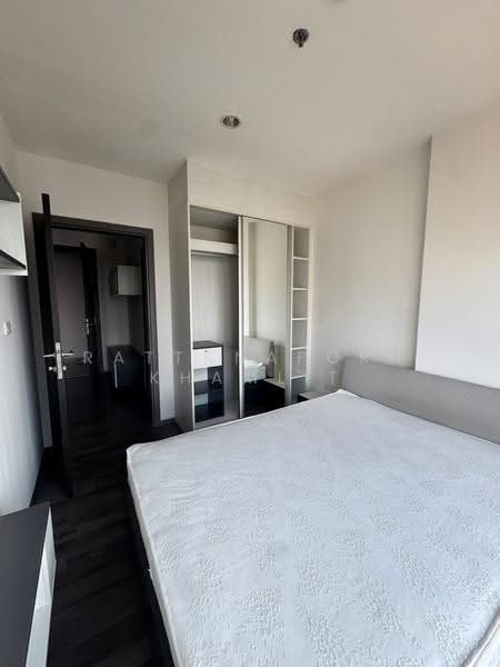 The Base Park East Sukhumvit 77, Bangkok, 99 Soi Pridi Banomyong 2, Phra Kanong Nua, Watthana, Bangkok, 1 Bedroom, 33 sqm, Condo For Rent, by Rattanaporn Khamlit, 500565447 - DDproperty.com