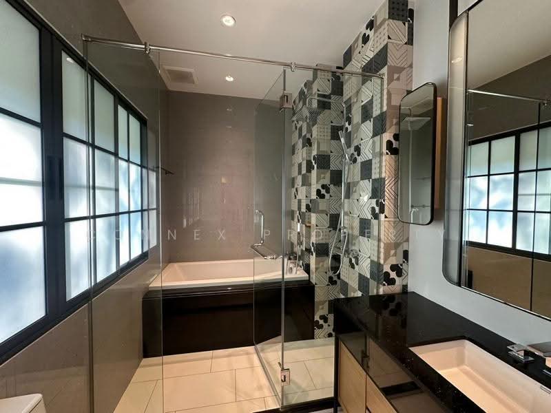 Prompak Gardens Condominium, Bangkok, Sukhumvit, Khlongtoei Nua, Watthana, Bangkok, 4 Bedrooms, 350 sqm, Condo For Rent, by Connex Property, 500565457 - DDproperty.com